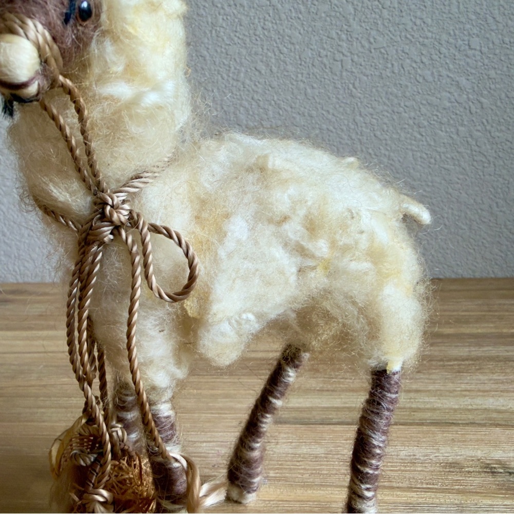 Handmade Wool Felt Llama Alpaca Figurine Folk Art Miniature w Basket 10in - Picture 4 of 15